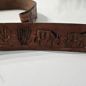 Desert Motif Hand Tooled Vintage Western Brown Leather Belt Strap Stamped Sz 40